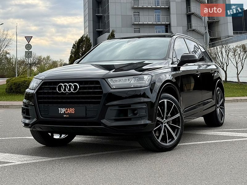 Позашляховик / Кросовер Audi Q7 2017 в Києві