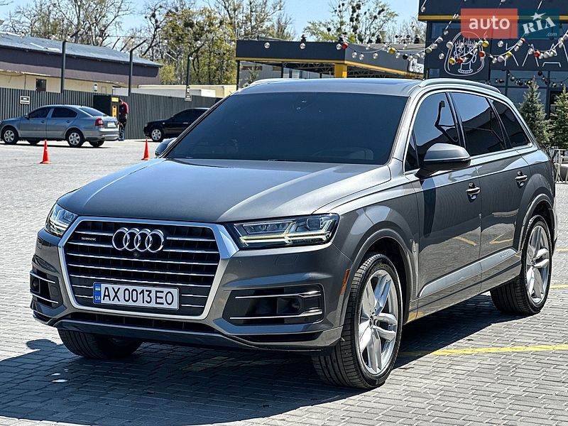 Внедорожник / Кроссовер Audi Q7 2017 в Харькове
