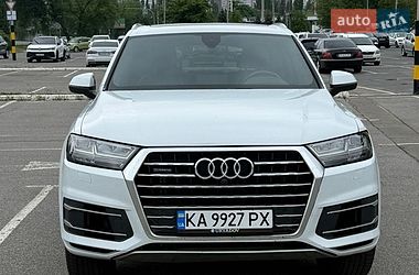 Внедорожник / Кроссовер Audi Q7 2016 в Киеве
