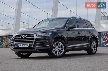 Позашляховик / Кросовер Audi Q7 2016 в Києві