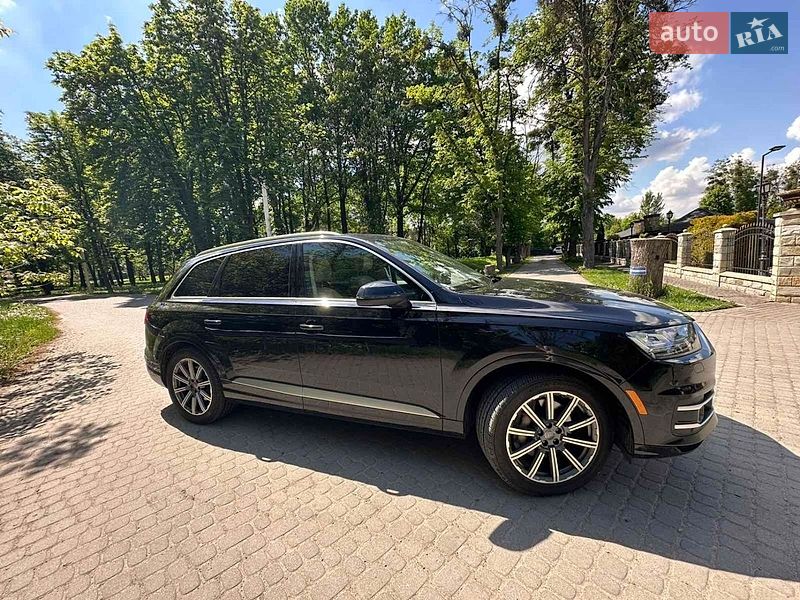 Внедорожник / Кроссовер Audi Q7 2017 в Жовкве
