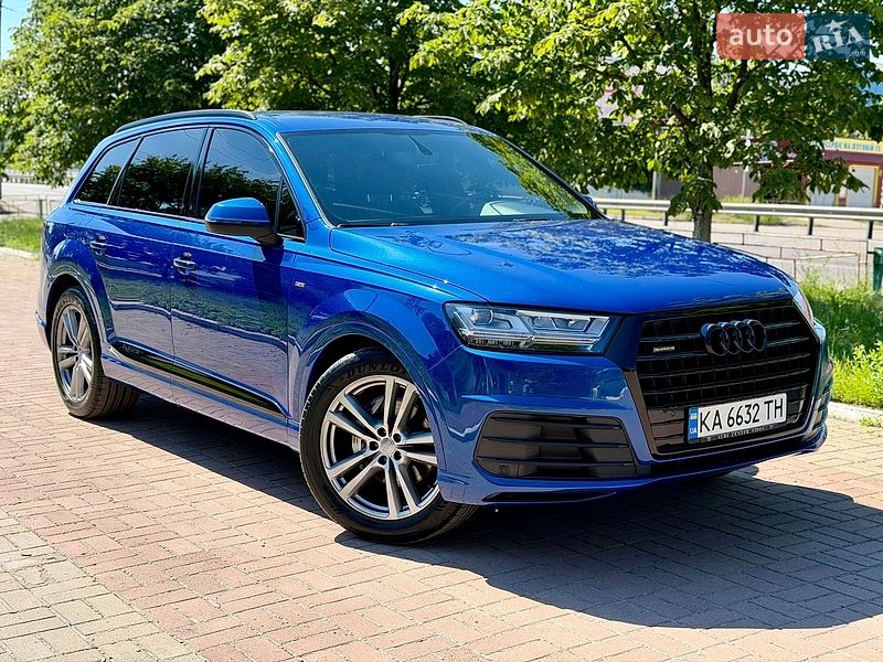 Внедорожник / Кроссовер Audi Q7 2016 в Киеве