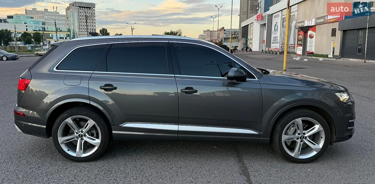 Audi Q7 2018 photo 5
