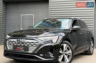 Внедорожник / Кроссовер Audi Q8 e-tron 2023 в Киеве
