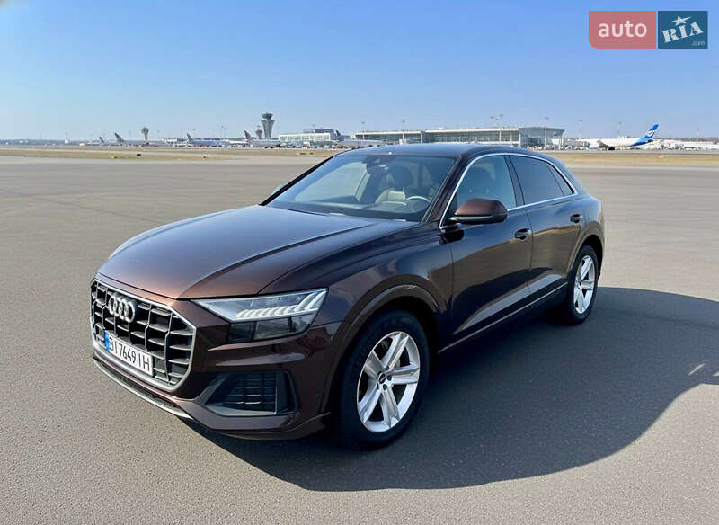 Внедорожник / Кроссовер Audi Q8 2021 в Киеве