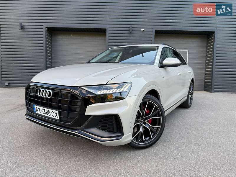 Внедорожник / Кроссовер Audi Q8 2022 в Харькове