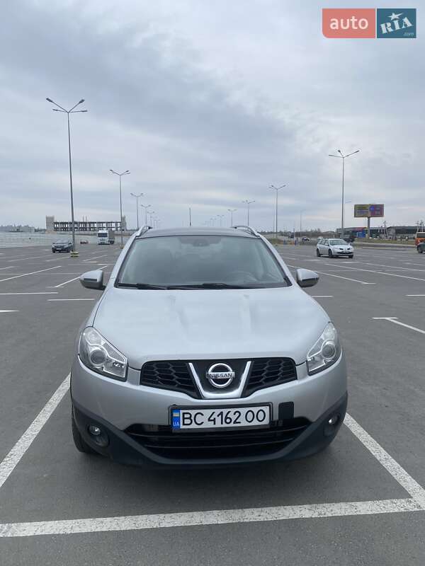 Внедорожник / Кроссовер Nissan Qashqai+2 2010 в Львове