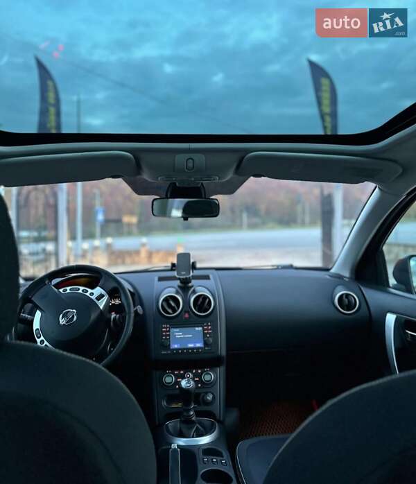 Позашляховик / Кросовер Nissan Qashqai 2010 в Почаєві