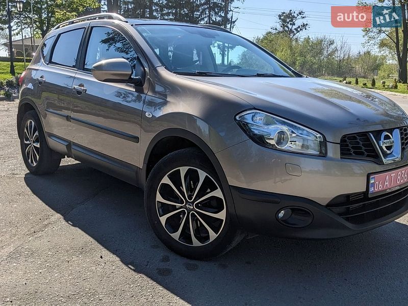Внедорожник / Кроссовер Nissan Qashqai 2010 в Звягеле