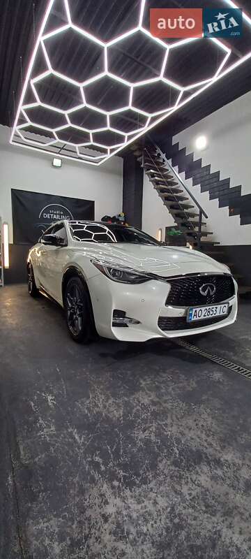 Внедорожник / Кроссовер Infiniti QX30 2017 в Иршаве