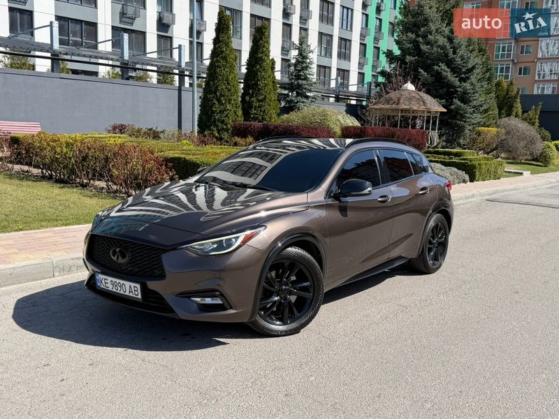 Позашляховик / Кросовер Infiniti QX30 2017 в Дніпрі