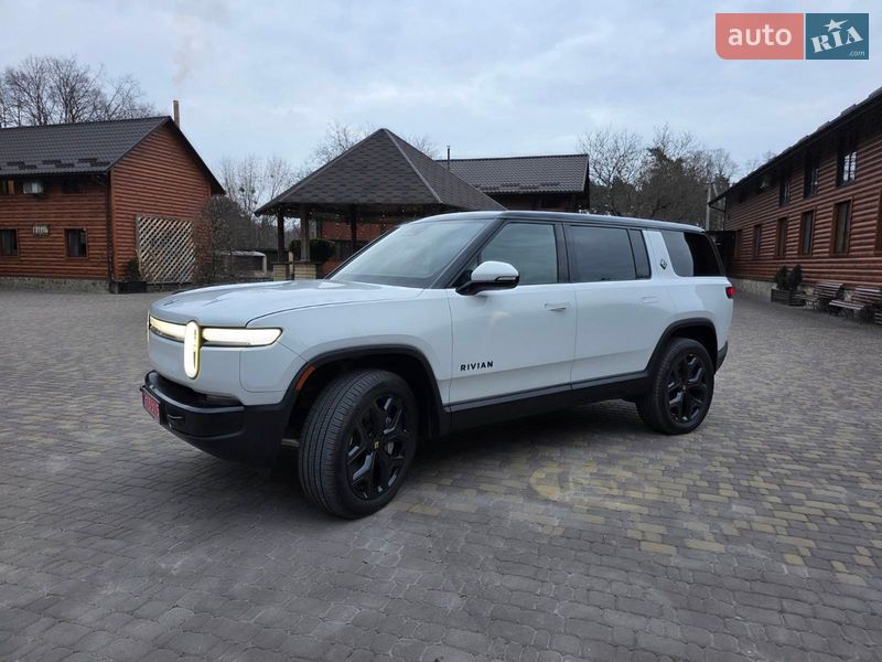 Внедорожник / Кроссовер Rivian R1S 2025 в Сарнах