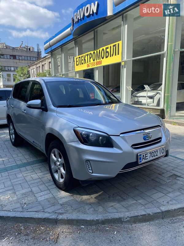 Внедорожник / Кроссовер Toyota RAV4 EV 2014 в Днепре