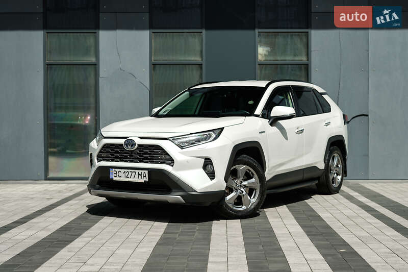 Позашляховик / Кросовер Toyota RAV4 2020 в Львові