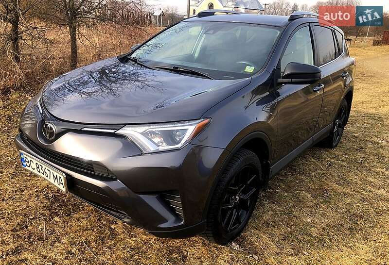 Внедорожник / Кроссовер Toyota RAV4 2018 в Львове
