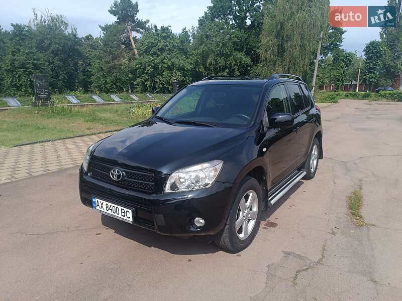 Внедорожник / Кроссовер Toyota RAV4 2007 в Коростене