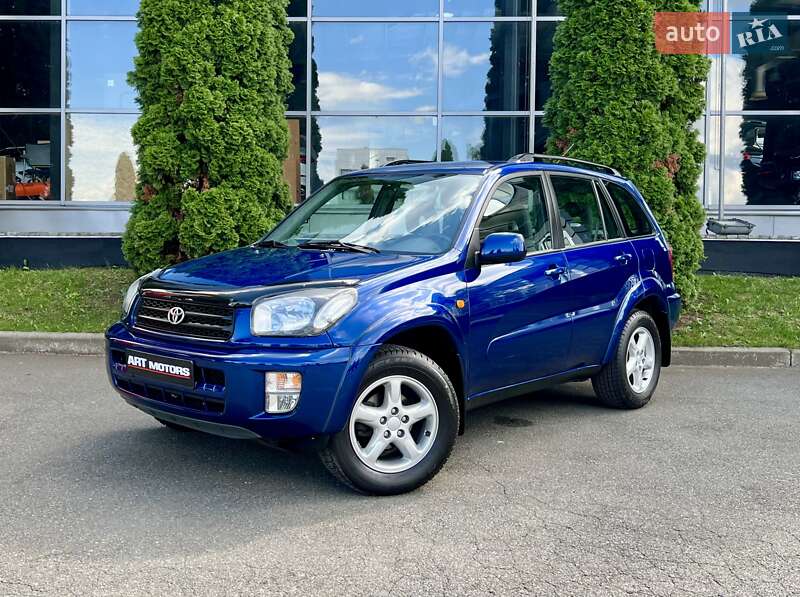 Внедорожник / Кроссовер Toyota RAV4 2003 в Киеве