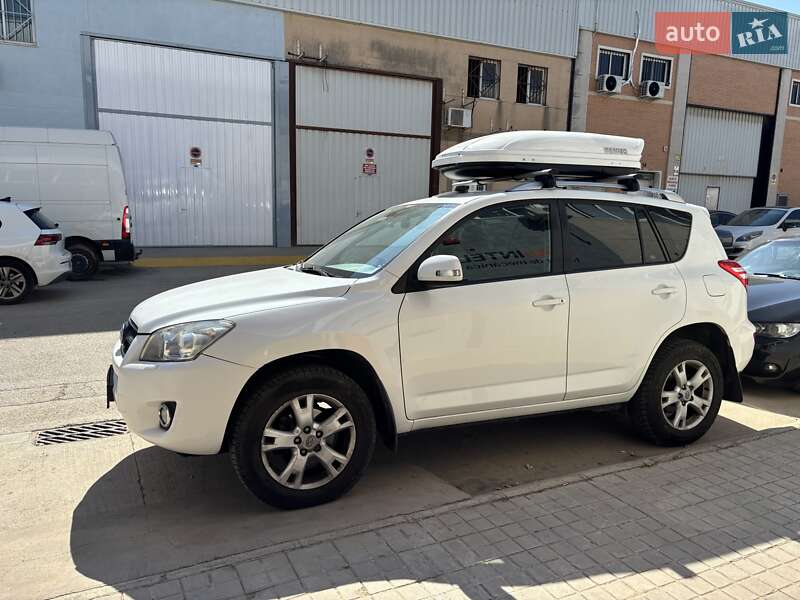 Внедорожник / Кроссовер Toyota RAV4 2009 в Харькове