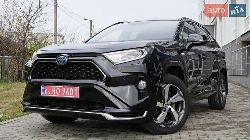 Позашляховик / Кросовер Toyota RAV4 2020 в Львові