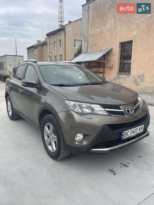 Внедорожник / Кроссовер Toyota RAV4 2013 в Львове