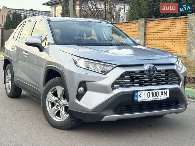 Позашляховик / Кросовер Toyota RAV4 2020 в Києві
