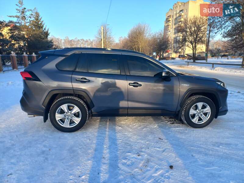 Позашляховик / Кросовер Toyota RAV4 2020 в Новомосковську