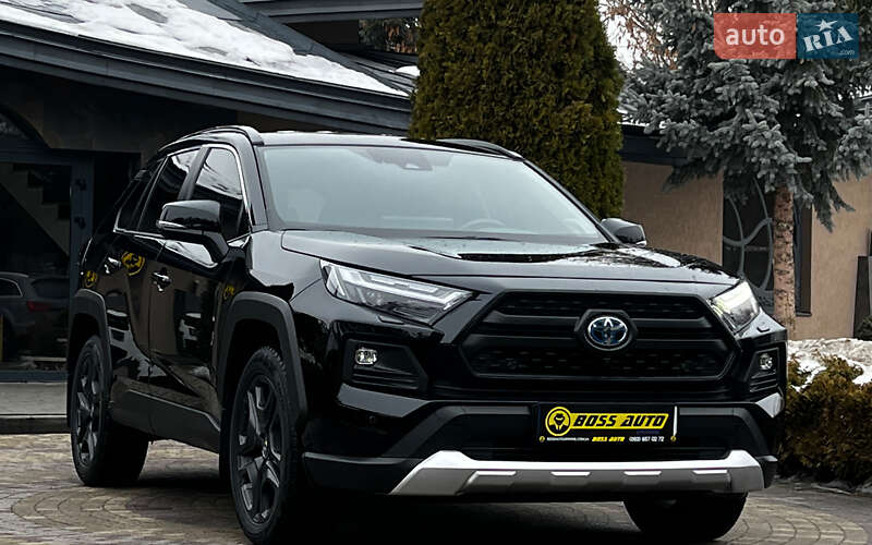 Внедорожник / Кроссовер Toyota RAV4 2024 в Львове