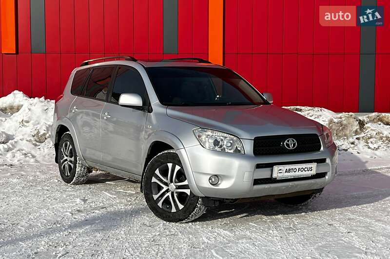 Внедорожник / Кроссовер Toyota RAV4 2006 в Киеве
