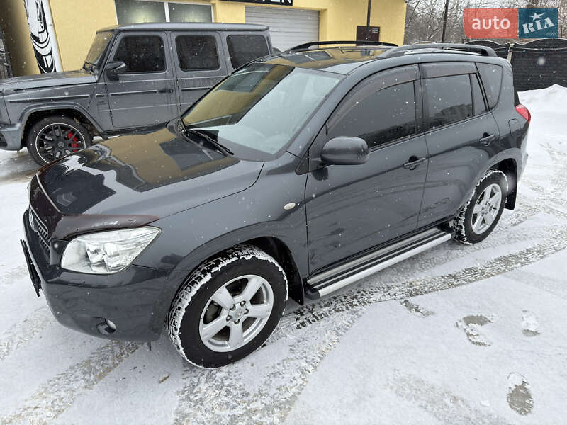Позашляховик / Кросовер Toyota RAV4 2008 в Києві