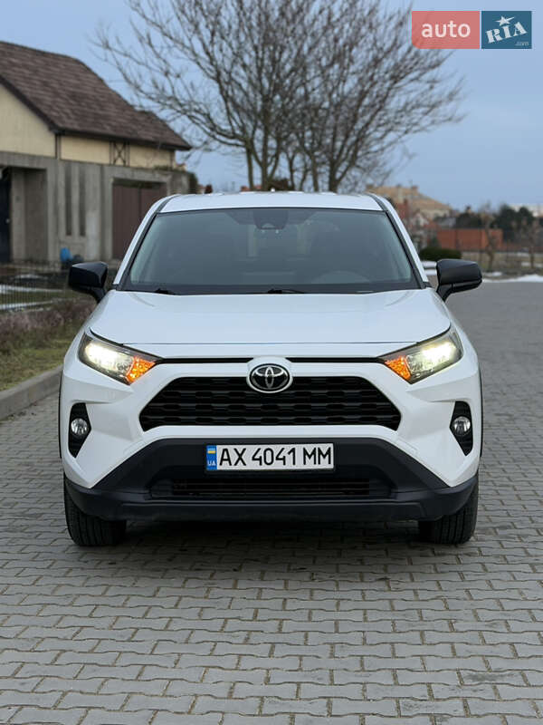 Внедорожник / Кроссовер Toyota RAV4 2022 в Одессе