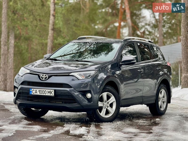 Внедорожник / Кроссовер Toyota RAV4 2017 в Виннице