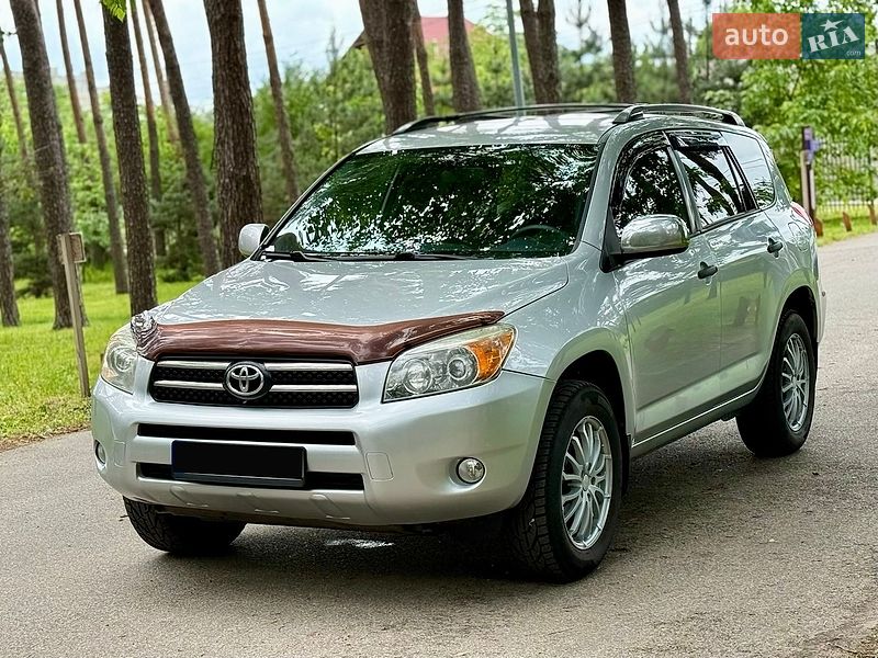 Внедорожник / Кроссовер Toyota RAV4 2006 в Киеве