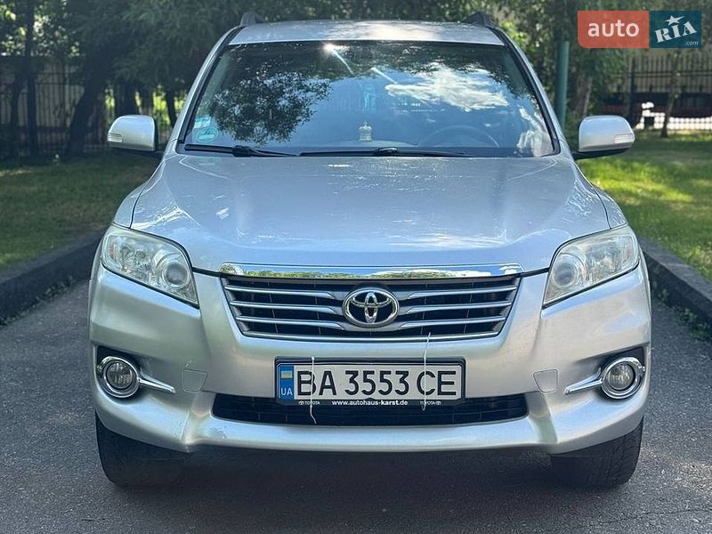 Внедорожник / Кроссовер Toyota RAV4 2011 в Кропивницком