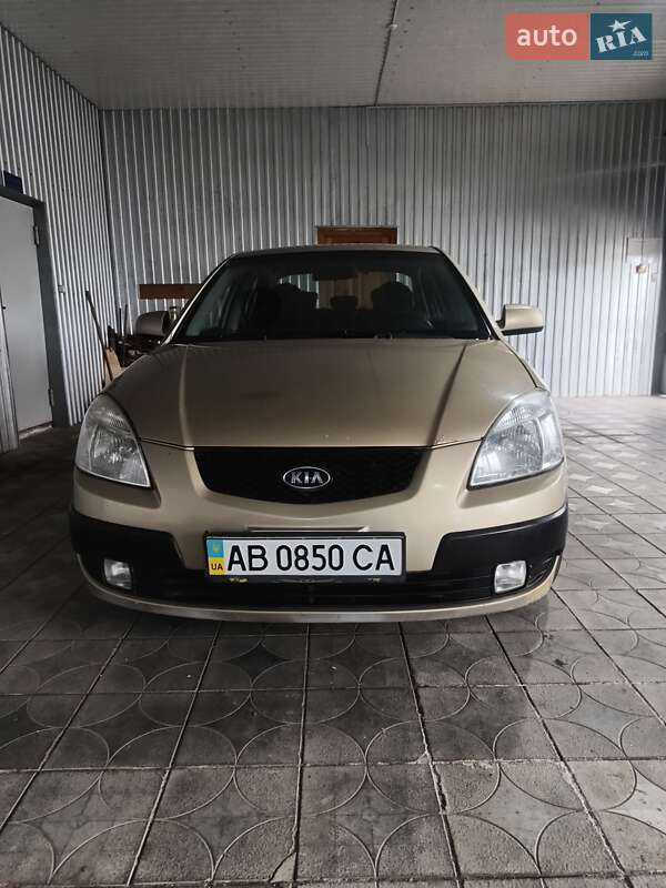 Седан Kia Rio 2009 в Виннице