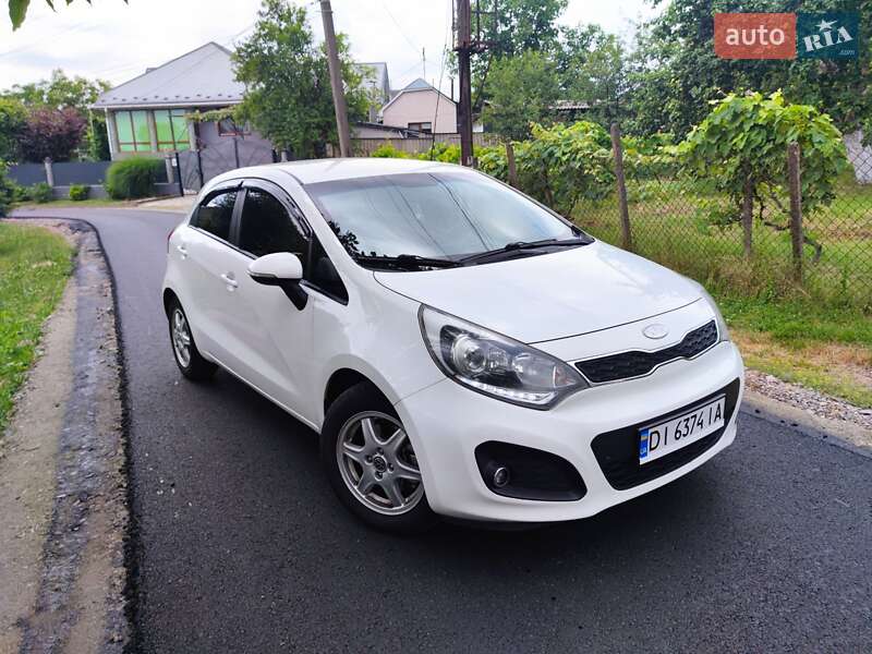 Хэтчбек Kia Rio 2013 в Ужгороде Хэтчбек Kia Rio 2013 в Ужгороде