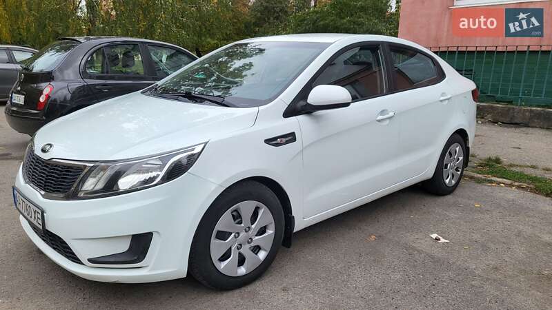 Седан Kia Rio 2013 в Каневе Седан Kia Rio 2013 в Каневе