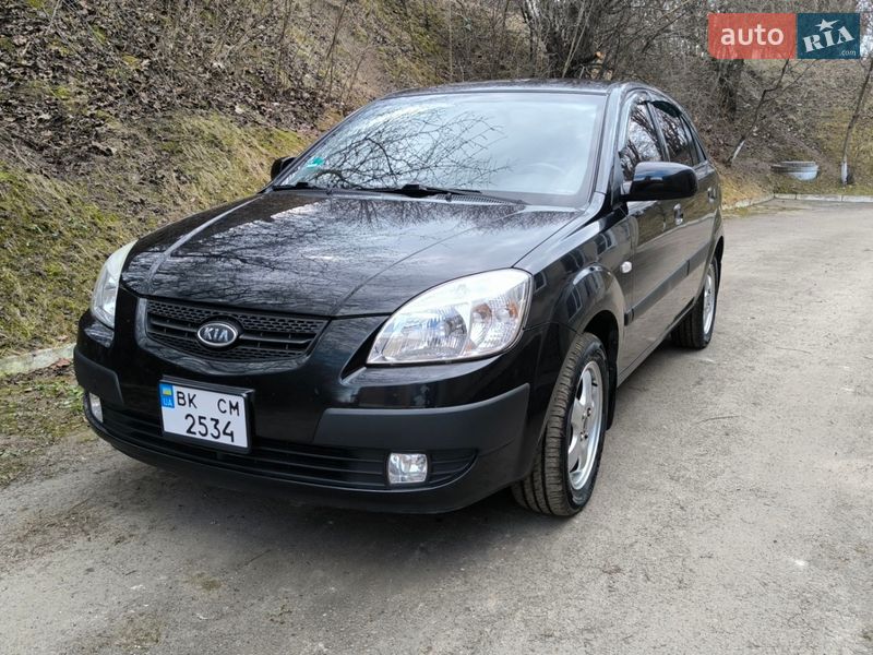 Хэтчбек Kia Rio 2009 в Ровно