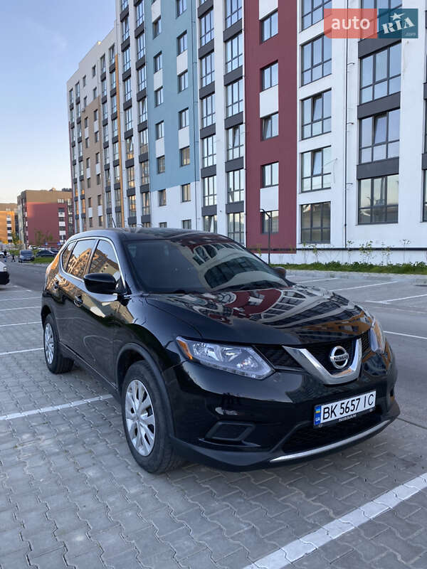 Внедорожник / Кроссовер Nissan Rogue 2016 в Ровно