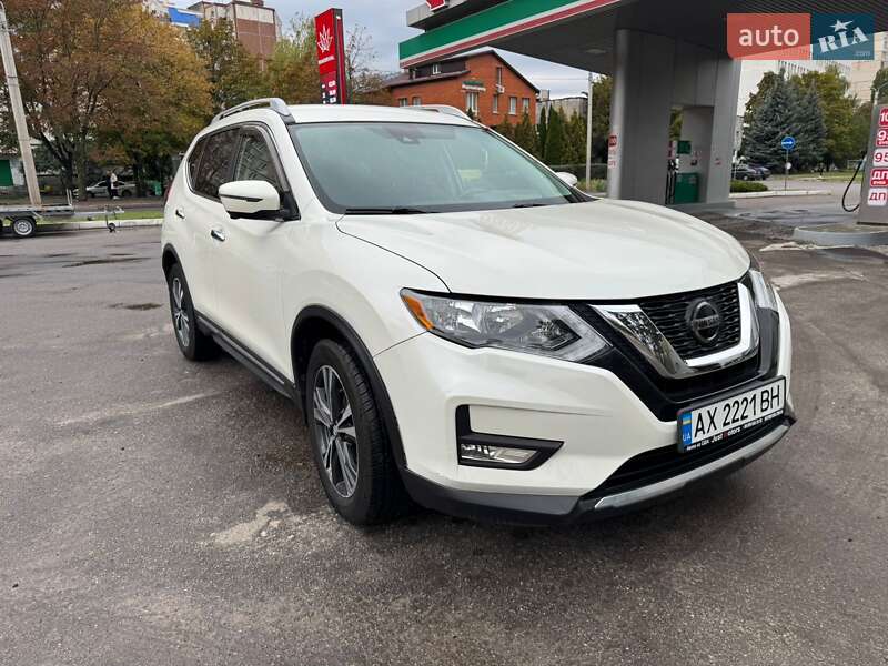 Внедорожник / Кроссовер Nissan Rogue 2018 в Харькове