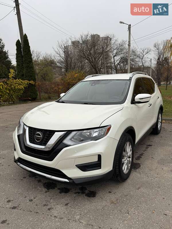 Внедорожник / Кроссовер Nissan Rogue 2019 в Харькове