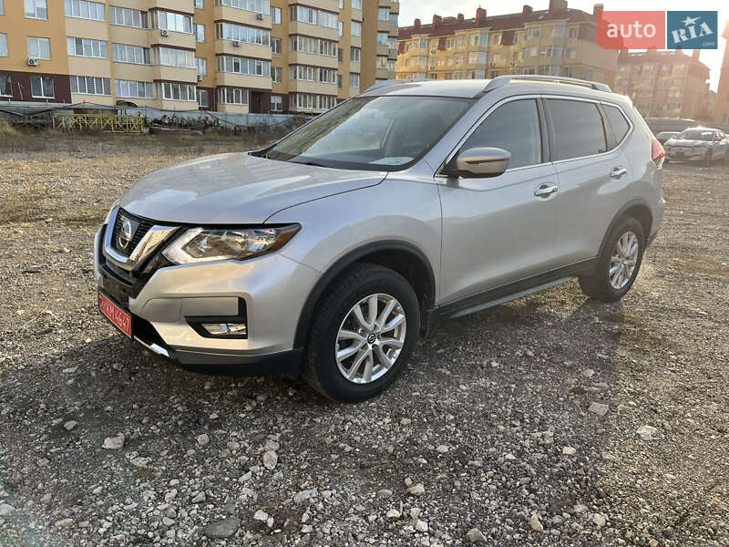 Позашляховик / Кросовер Nissan Rogue 2018 в Києві