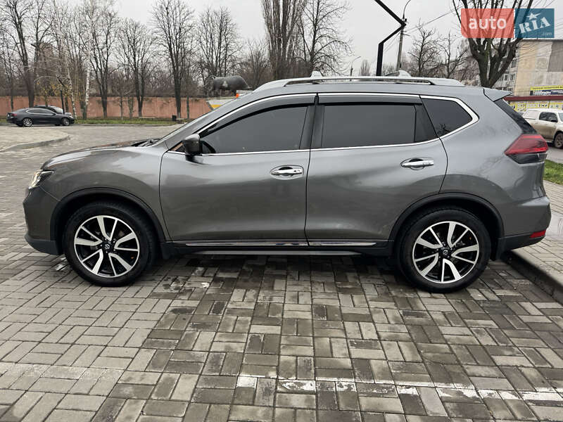 Внедорожник / Кроссовер Nissan Rogue 2019 в Черкассах