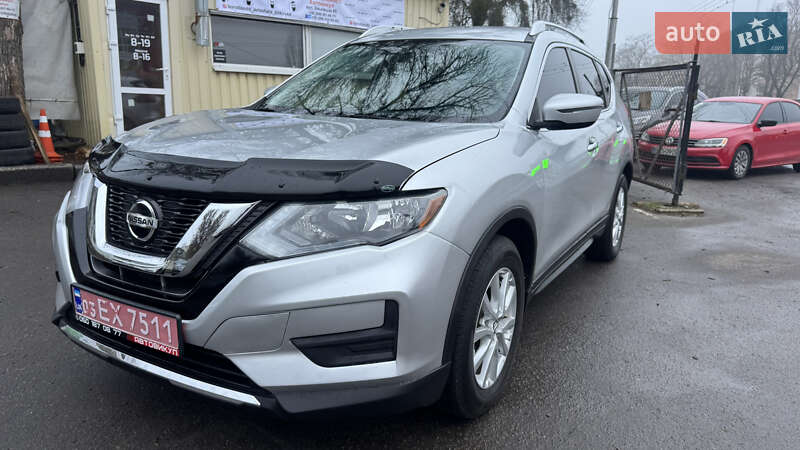 Внедорожник / Кроссовер Nissan Rogue 2018 в Полтаве