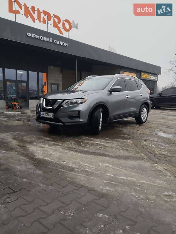 Внедорожник / Кроссовер Nissan Rogue 2017 в Первомайске