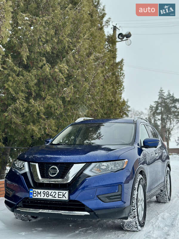 Внедорожник / Кроссовер Nissan Rogue 2017 в Ромнах