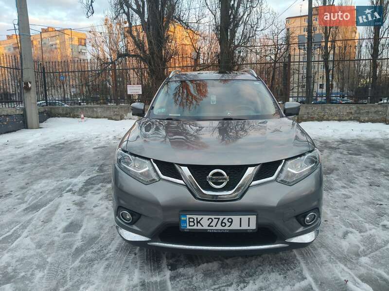 Позашляховик / Кросовер Nissan Rogue 2016 в Києві