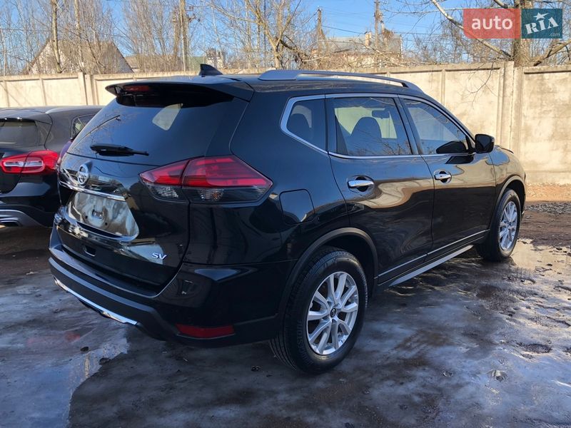 Внедорожник / Кроссовер Nissan Rogue 2017 в Ирпене
