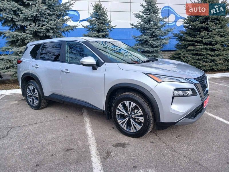 Внедорожник / Кроссовер Nissan Rogue 2023 в Броварах