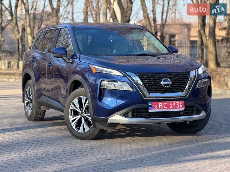 Внедорожник / Кроссовер Nissan Rogue 2022 в Миргороде