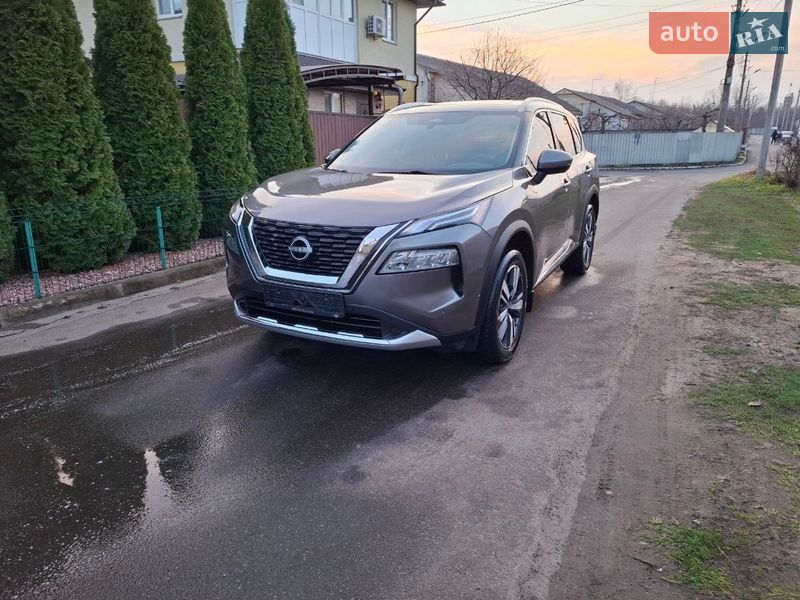 Внедорожник / Кроссовер Nissan Rogue 2023 в Киеве